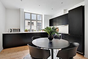 Sanders Square - Spacious 6-bdr Apt Near Nyhavn