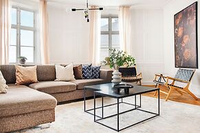 Sanders Square - Spacious 6-bdr Apt Near Nyhavn