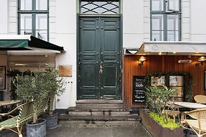 Sanders Square - Spacious 6-bdr Apt Near Nyhavn