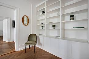 Sanders Square - Spacious 6-bdr Apt Near Nyhavn