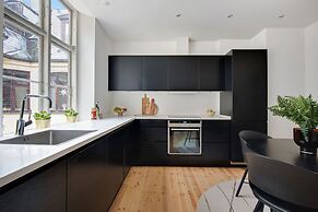 Sanders Square - Spacious 6-bdr Apt Near Nyhavn