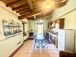 Apt 2 in Spoleto Stunning Grounds Panoramic Views all Around You! Slee