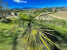 Apt 2 in Spoleto Stunning Grounds Panoramic Views all Around You! Slee