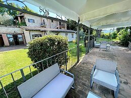 Apt 2 in Spoleto Stunning Grounds Panoramic Views all Around You! Slee