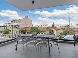 Sanders Crystal 2 - Darling 3-bdr Apt With Shared Rooftop