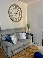 1 Bedroom With Free Parking