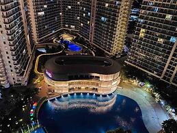 Cozy 1BR Cityview With Balcony and Near Airport