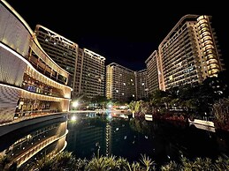 Cozy 1BR Cityview With Balcony and Near Airport