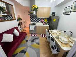 Cozy 1BR Cityview With Balcony and Near Airport