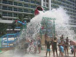 Cozy 1BR Cityview With Balcony and Near Airport