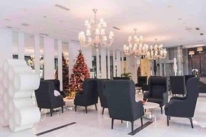 Cozy 1BR Cityview With Balcony and Near Airport