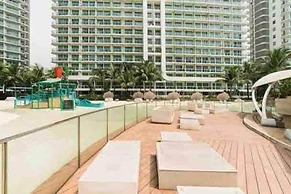 Cozy 1BR Cityview With Balcony and Near Airport