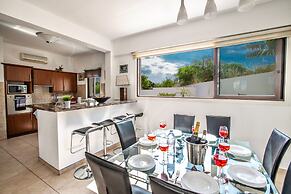 Protaras Holiday Villa Av6