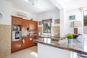 Protaras Holiday Villa Av6