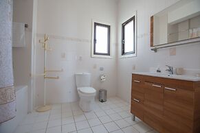 Protaras Holiday Villa Av6