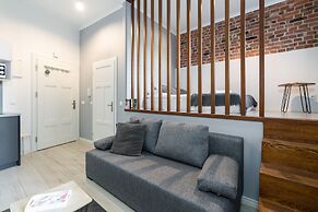 Poznań Św. Wojciech Studio by Renters