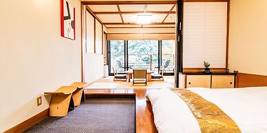 Kirishima Momijidani Seiryuso