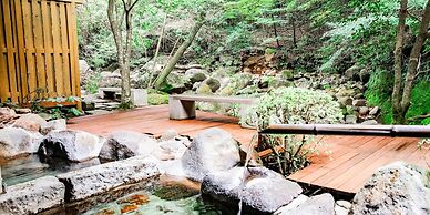 Kirishima Momijidani Seiryuso