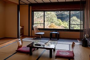 Kirishima Momijidani Seiryuso