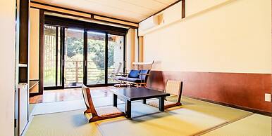 Kirishima Momijidani Seiryuso