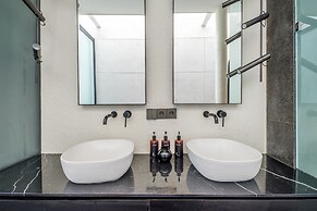 Alex Villas Complex N1