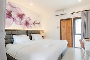 Nine-Kai-Mon Boutique Hotel