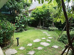 Nine-Kai-Mon Boutique Hotel