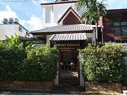 Nine-Kai-Mon Boutique Hotel
