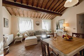 Anna Farmhouse Apartment in Wine Resort in Lucca