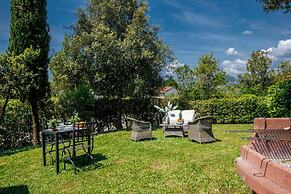 Anna Farmhouse Apartment in Wine Resort in Lucca