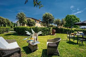 Anna Farmhouse Apartment in Wine Resort in Lucca