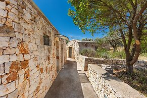 2422 Il Trullo di Erna by Barbarhouse