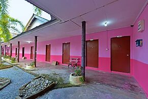 OYO 90689 Chalet Kak Siti