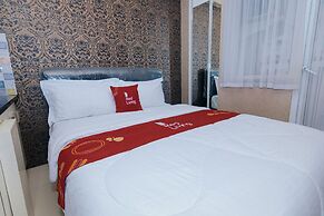 Green Pramuka Apartemen by Family Group