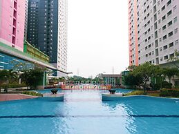 Green Pramuka Apartemen by Family Group