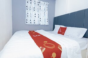 Green Pramuka Apartemen by Family Group