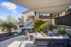 Bruna - Rustic Stone House - H