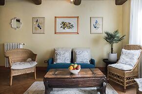 Jacopo Farmhouse Apartment in Wine Resort in Lucca