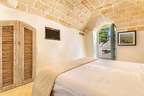 1978 Borgo Maresca by Perle di Puglia