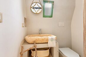 1978 Borgo Maresca by Perle di Puglia