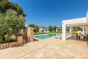 1978 Borgo Maresca by Perle di Puglia