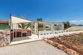 1978 Borgo Maresca by Perle di Puglia