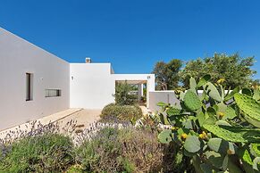 1978 Borgo Maresca by Perle di Puglia