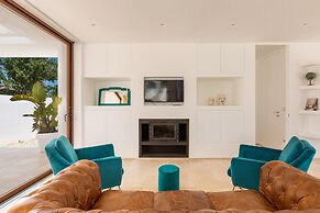 1978 Borgo Maresca by Perle di Puglia