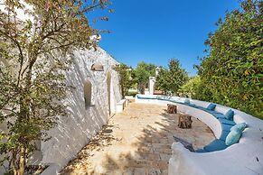 1978 Borgo Maresca by Perle di Puglia