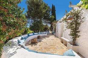 1978 Borgo Maresca by Perle di Puglia