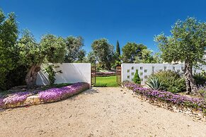 1978 Borgo Maresca by Perle di Puglia