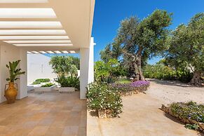 1978 Borgo Maresca by Perle di Puglia