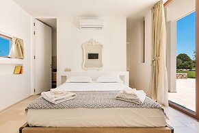 1978 Borgo Maresca by Perle di Puglia