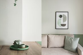 Dazzling 1BR Apartment in Koukaki